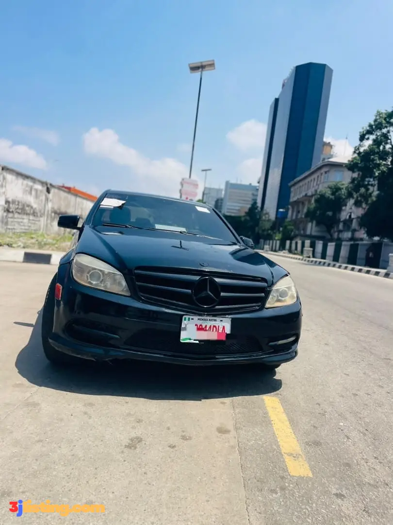 Unregistered 2010 Mercedes Benz C300 Fully Loaded