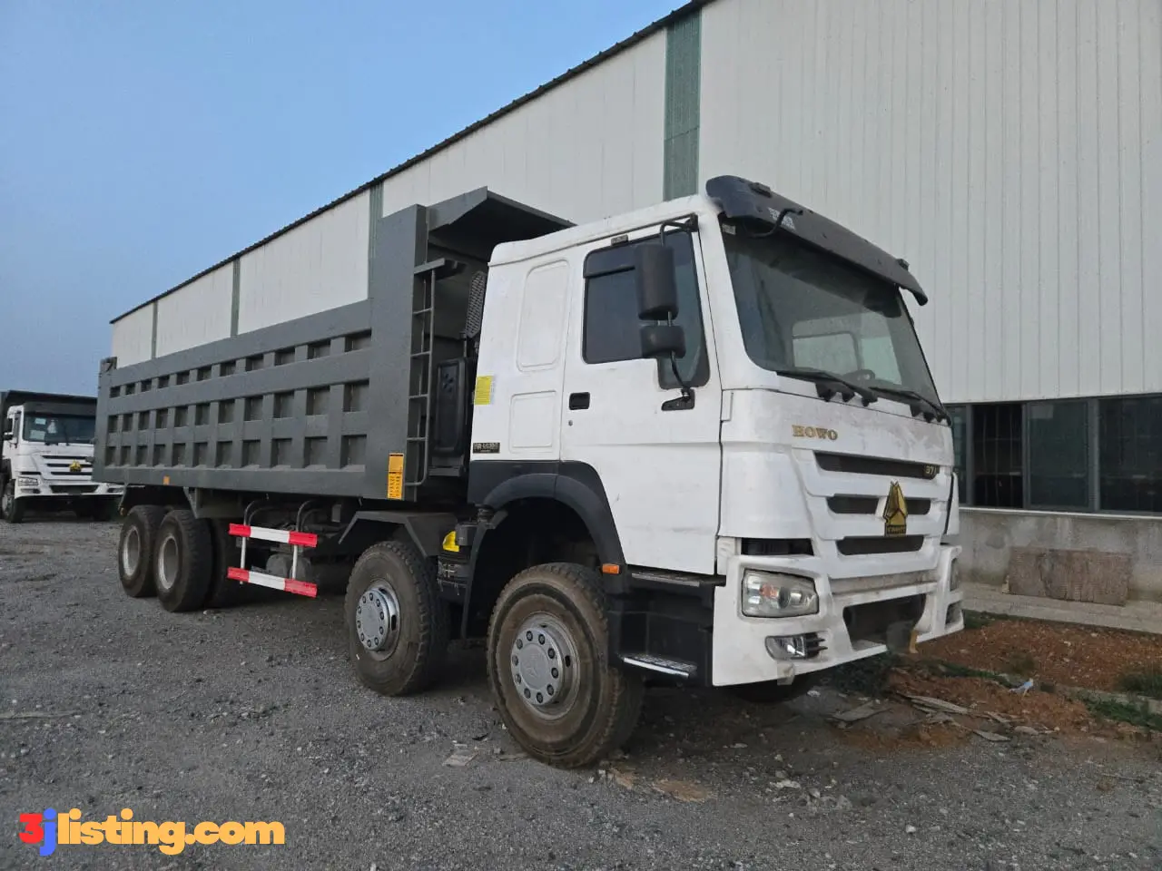 FOREIGN USED 12 TYRES HOWO TIPPER