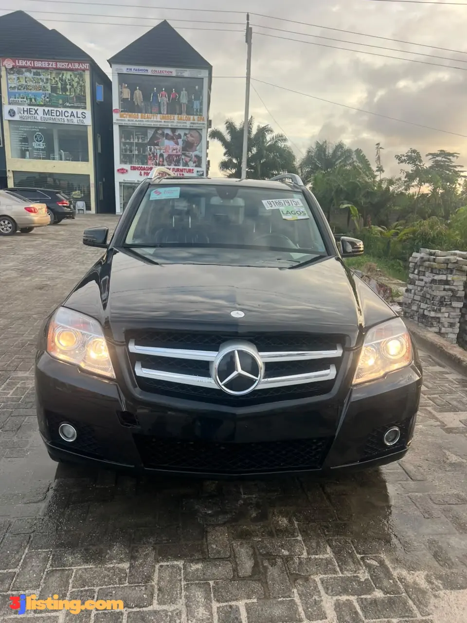 TOKUNBO 2010 Mercedes Benz GLK350 4MATIC FULL OPTION