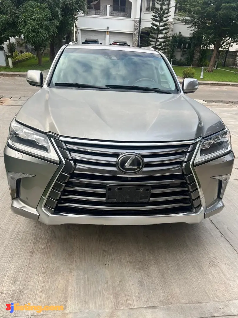 Briefly Driven 2018 Lexus LX570 Premium High Specification