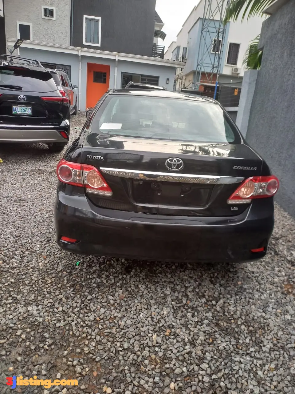 BOUGHT BRAND NEW 2012 TOYOTA COROLLA 1.8 FULL OPTION