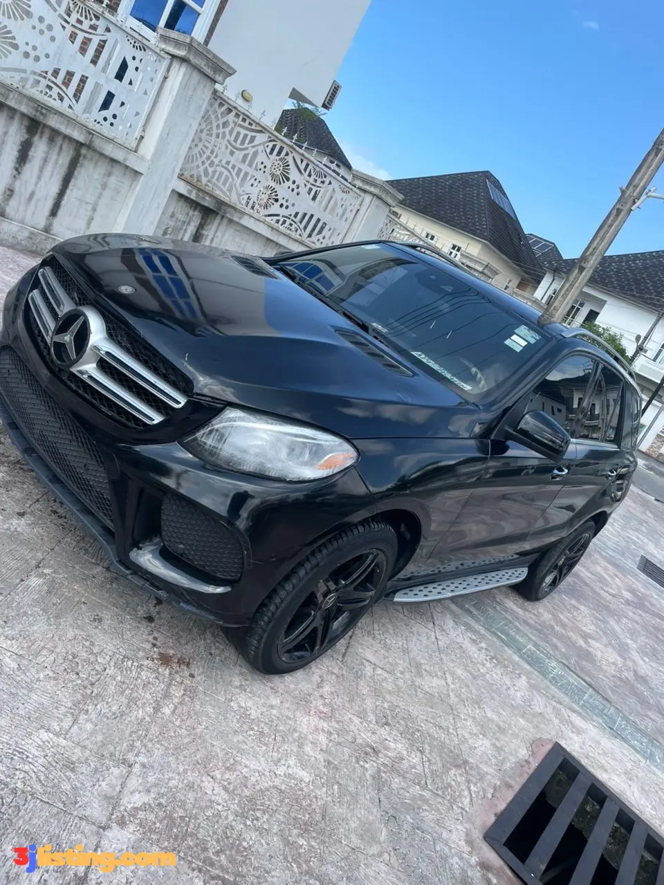 Clean Registered 2016 MB GLE350 4MATIC FULL OPTION