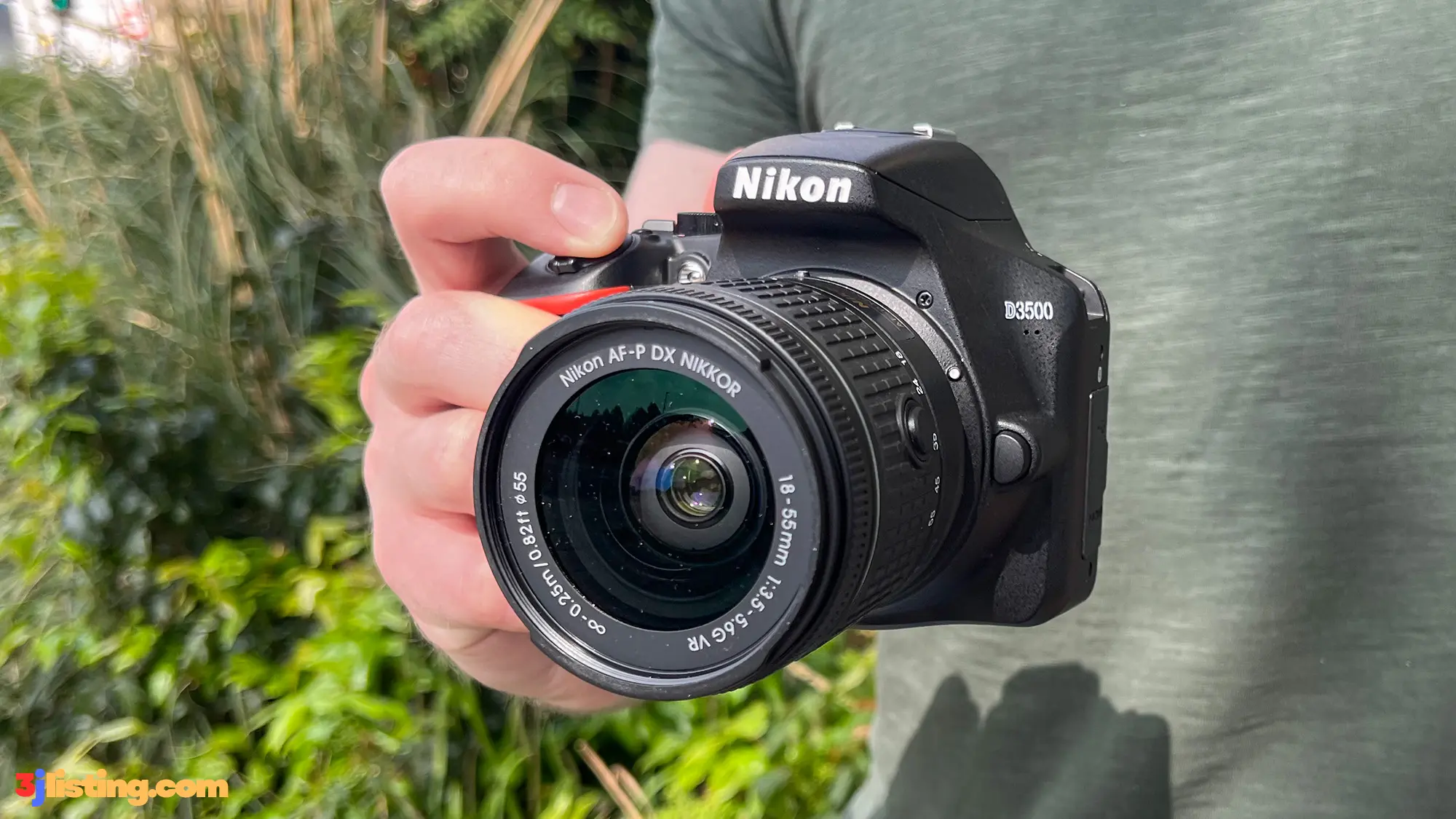 Nikon D3500 with Kit Lens