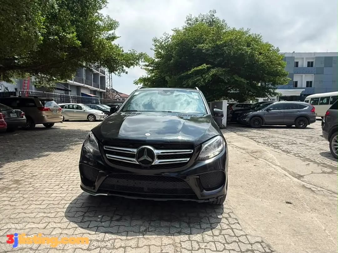 Neatly Used 2016 GLE350 4Matic High Specification