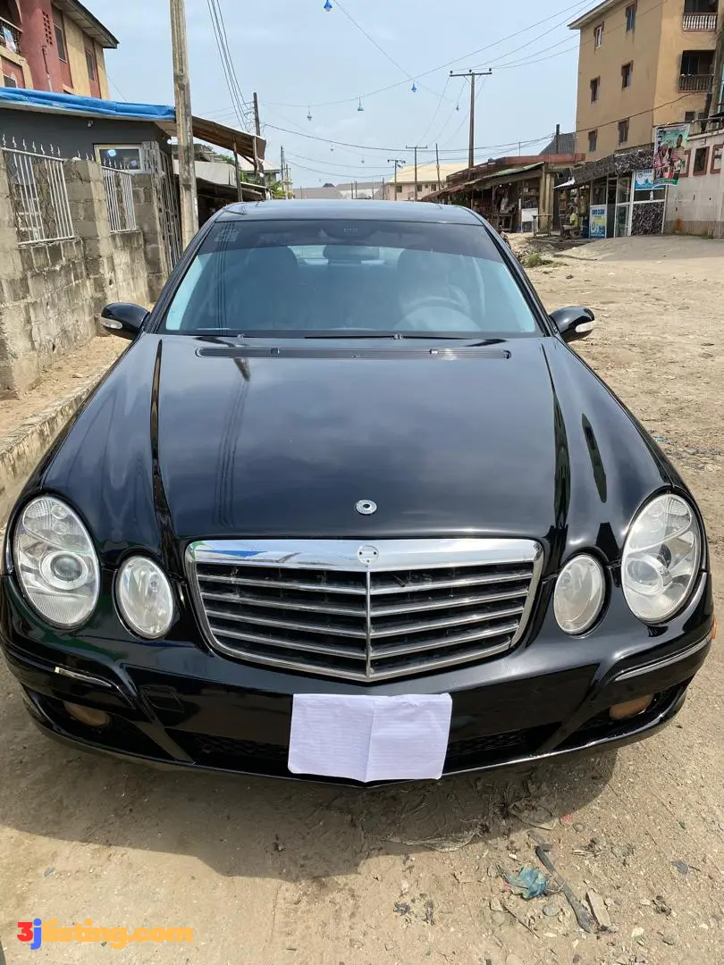 MERCEDES BENZ E240