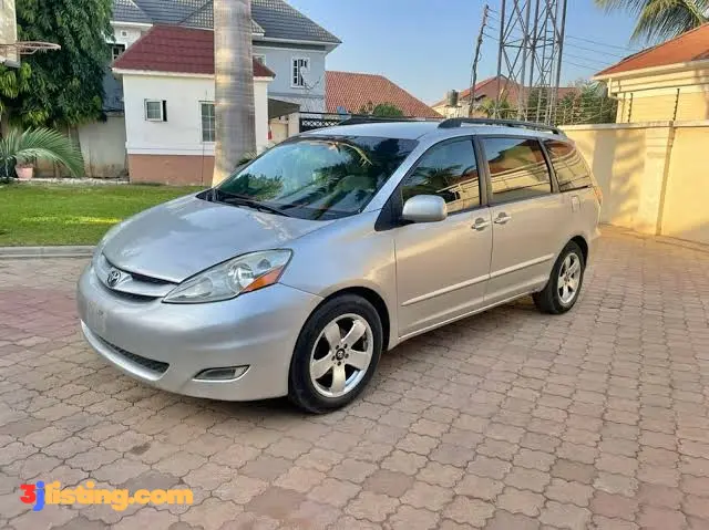 Toyota Sienna 2008 (Tokunbo)