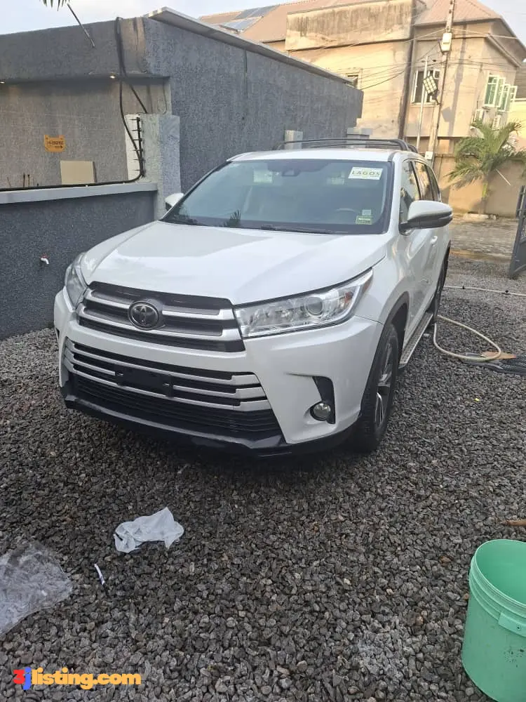 Foreign Used 2017 Toyota Highlander LE AWD Accident Free