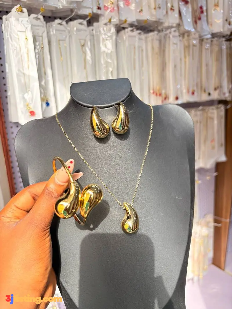 Bo nacklace