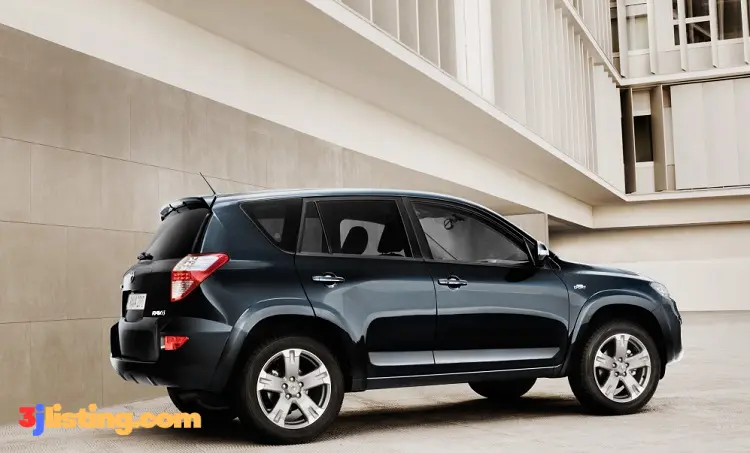 Toyota RAV4 2015