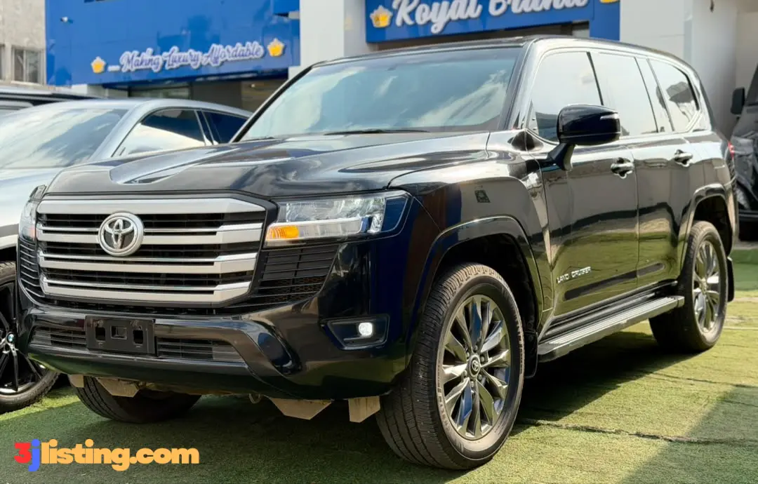 2025 Toyota Land Cruiser TWIN Turbo GXR