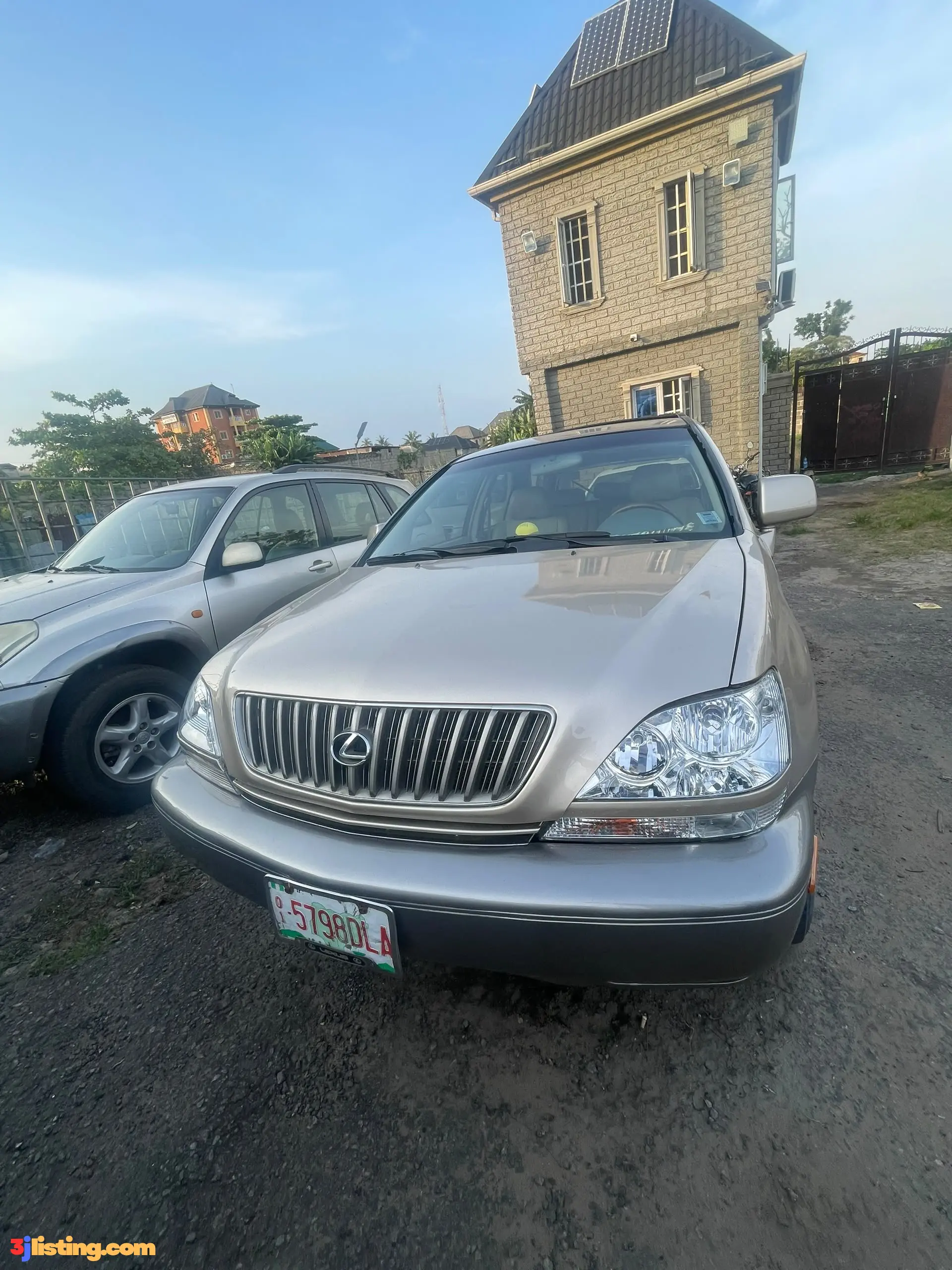 Super Clean Registered 2003 Lexus RX300