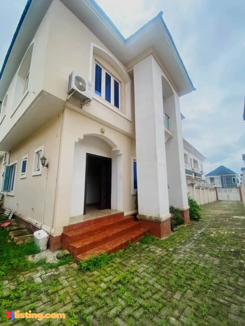 5 bedroom detached duplex in magodo