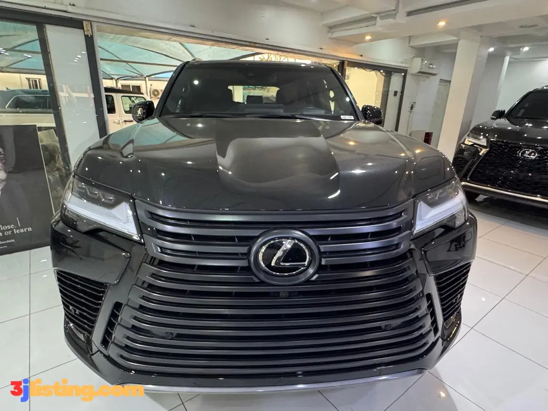 Lexus LX600
