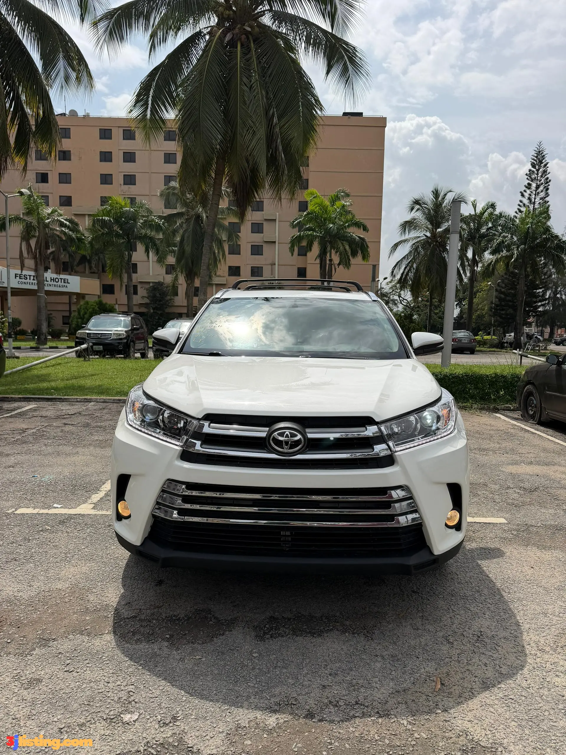 Extremely Clean Toks ??2016 Highlander Platinum Edition, Thumbstart  Panoramic roof Rear view Camera  Proximity sensor  Blind sport Monitor  Power booth Zero faults  Duty paid 2026 may entry Accident 