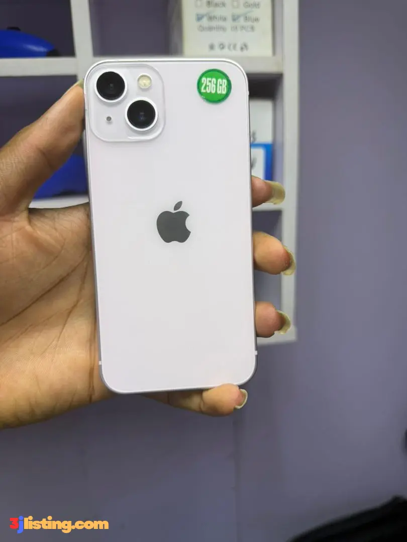 Apple iPhone 13